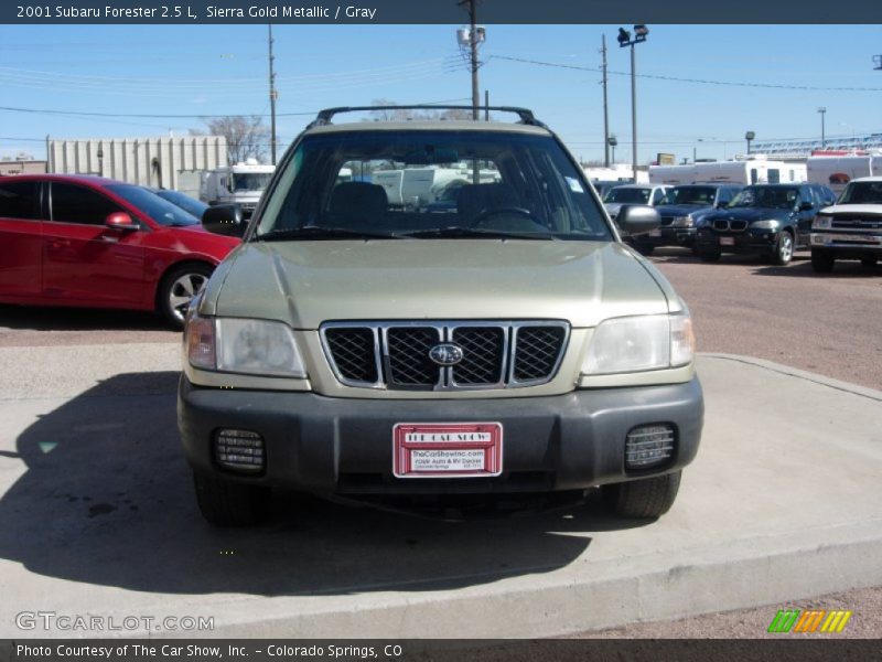 Sierra Gold Metallic / Gray 2001 Subaru Forester 2.5 L