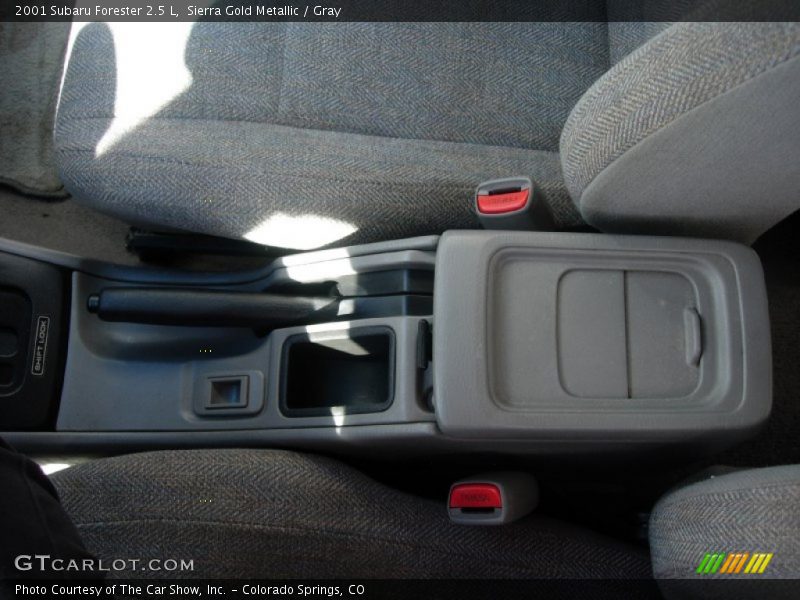 Sierra Gold Metallic / Gray 2001 Subaru Forester 2.5 L