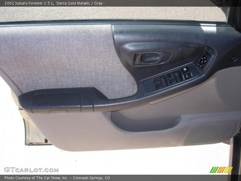 Sierra Gold Metallic / Gray 2001 Subaru Forester 2.5 L