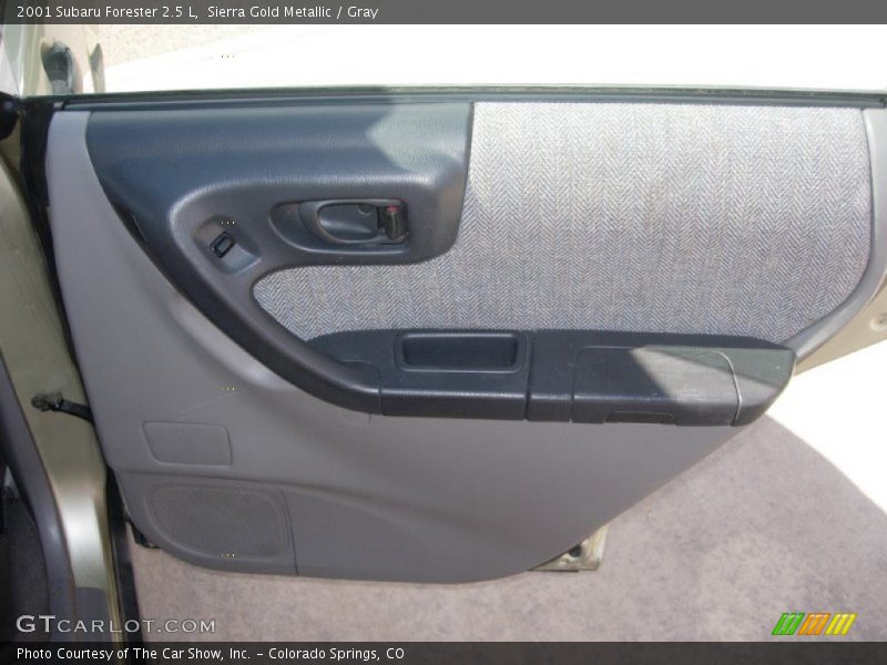 Sierra Gold Metallic / Gray 2001 Subaru Forester 2.5 L