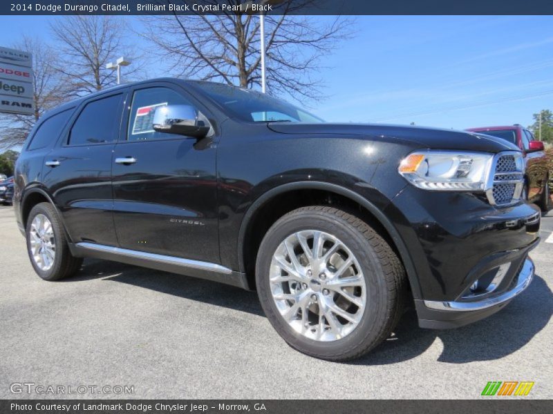 Front 3/4 View of 2014 Durango Citadel