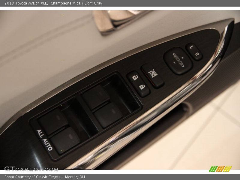 Champagne Mica / Light Gray 2013 Toyota Avalon XLE