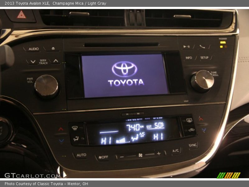 Champagne Mica / Light Gray 2013 Toyota Avalon XLE