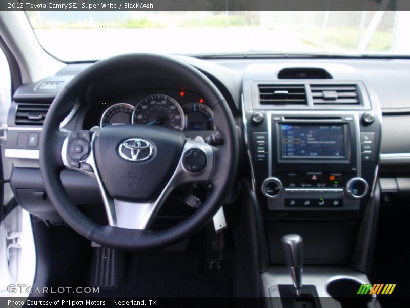 Super White / Black/Ash 2013 Toyota Camry SE