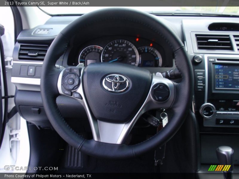 Super White / Black/Ash 2013 Toyota Camry SE