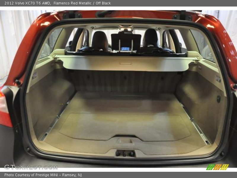  2012 XC70 T6 AWD Trunk