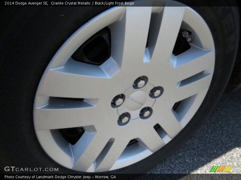 Granite Crystal Metallic / Black/Light Frost Beige 2014 Dodge Avenger SE