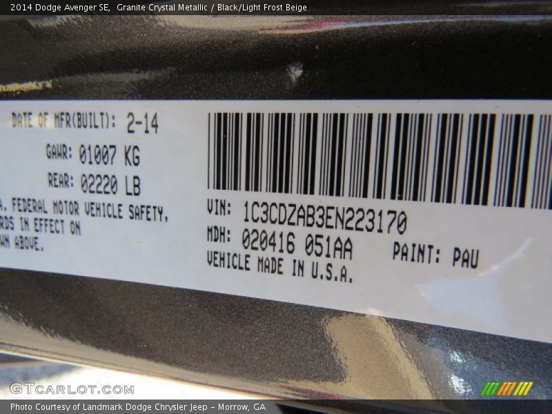 Granite Crystal Metallic / Black/Light Frost Beige 2014 Dodge Avenger SE
