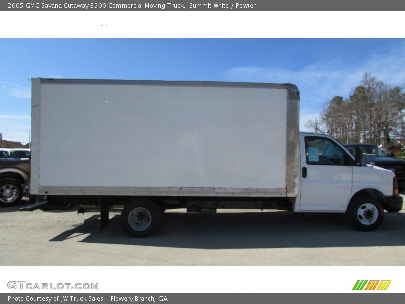 Summit White / Pewter 2005 GMC Savana Cutaway 3500 Commercial Moving Truck