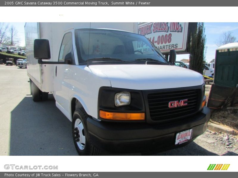 Summit White / Pewter 2005 GMC Savana Cutaway 3500 Commercial Moving Truck