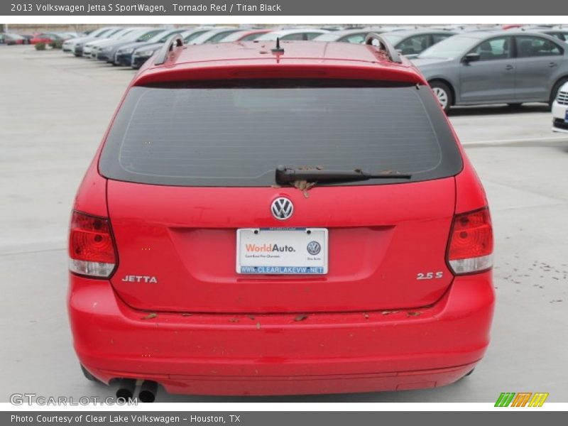 Tornado Red / Titan Black 2013 Volkswagen Jetta S SportWagen