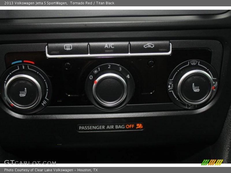 Tornado Red / Titan Black 2013 Volkswagen Jetta S SportWagen