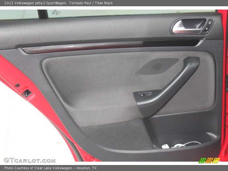 Tornado Red / Titan Black 2013 Volkswagen Jetta S SportWagen