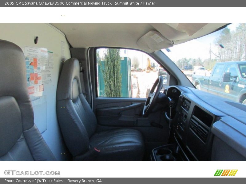 Summit White / Pewter 2005 GMC Savana Cutaway 3500 Commercial Moving Truck