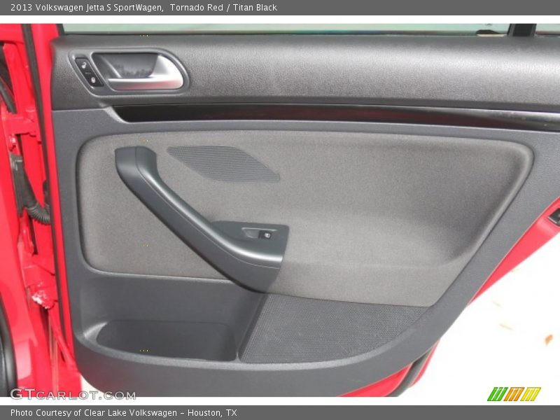 Tornado Red / Titan Black 2013 Volkswagen Jetta S SportWagen