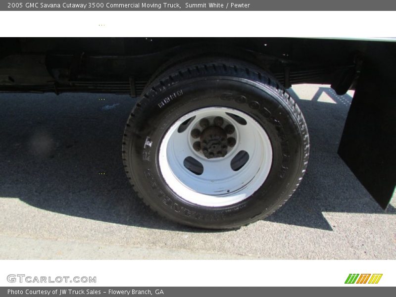Summit White / Pewter 2005 GMC Savana Cutaway 3500 Commercial Moving Truck