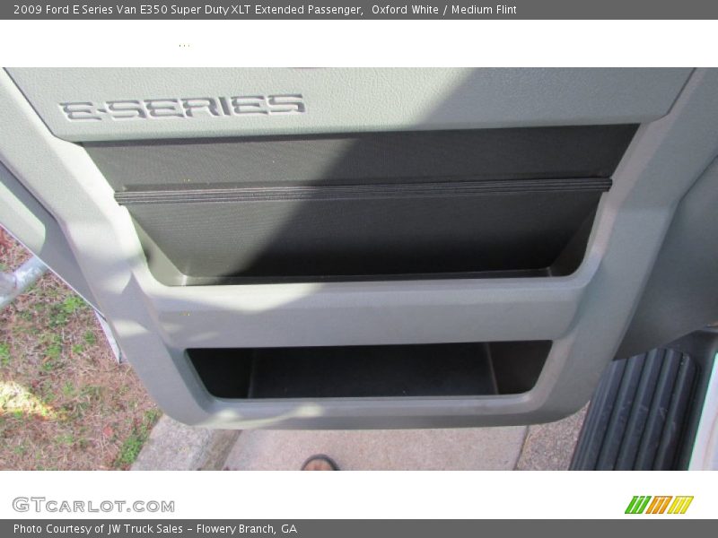 Oxford White / Medium Flint 2009 Ford E Series Van E350 Super Duty XLT Extended Passenger