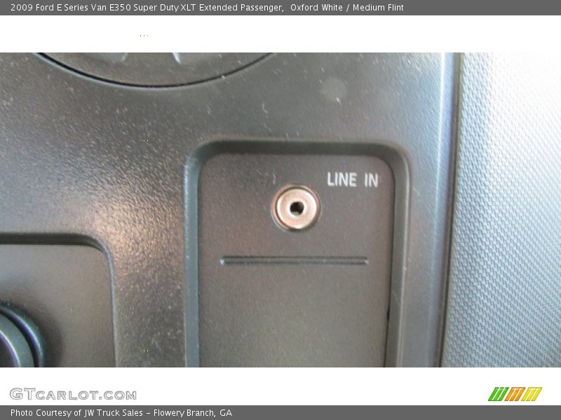 Oxford White / Medium Flint 2009 Ford E Series Van E350 Super Duty XLT Extended Passenger