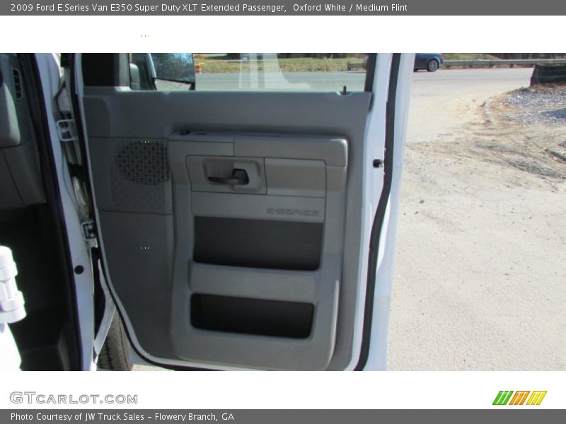 Oxford White / Medium Flint 2009 Ford E Series Van E350 Super Duty XLT Extended Passenger