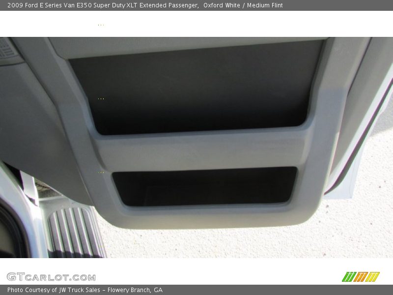 Oxford White / Medium Flint 2009 Ford E Series Van E350 Super Duty XLT Extended Passenger