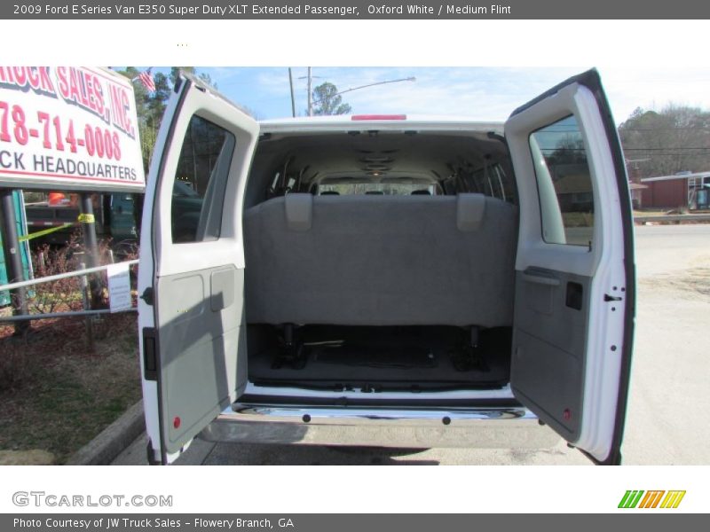 Oxford White / Medium Flint 2009 Ford E Series Van E350 Super Duty XLT Extended Passenger
