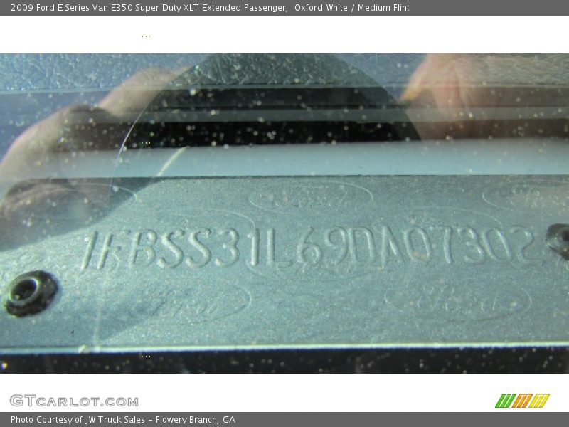 Oxford White / Medium Flint 2009 Ford E Series Van E350 Super Duty XLT Extended Passenger