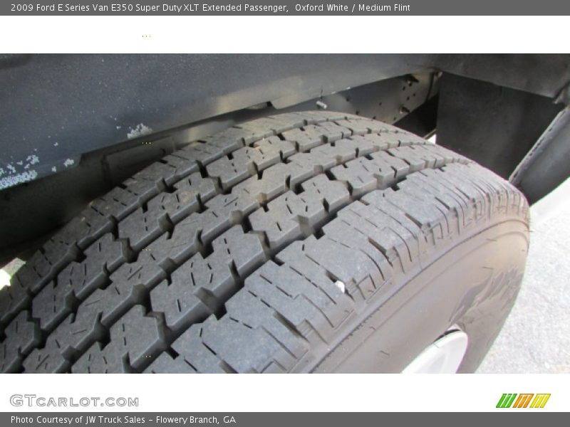 Oxford White / Medium Flint 2009 Ford E Series Van E350 Super Duty XLT Extended Passenger