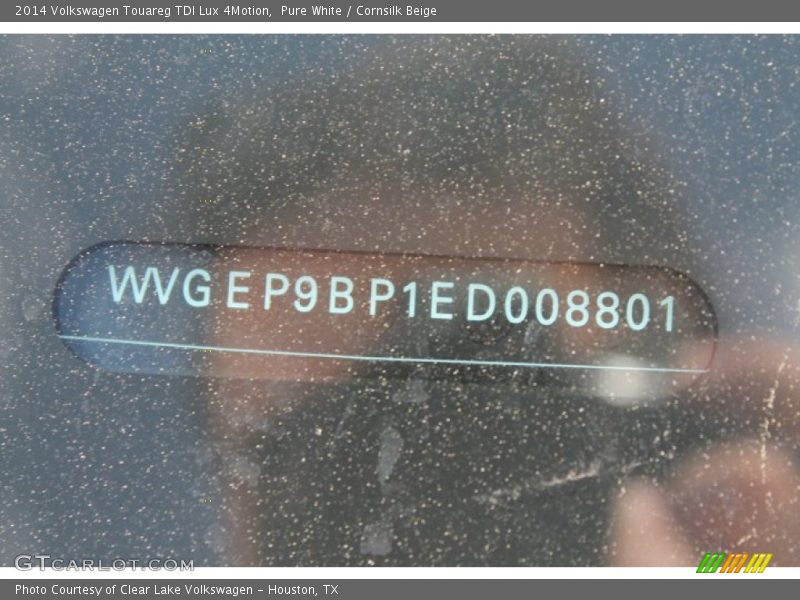 Pure White / Cornsilk Beige 2014 Volkswagen Touareg TDI Lux 4Motion