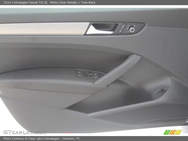 Reflex Silver Metallic / Titan Black 2014 Volkswagen Passat TDI SE