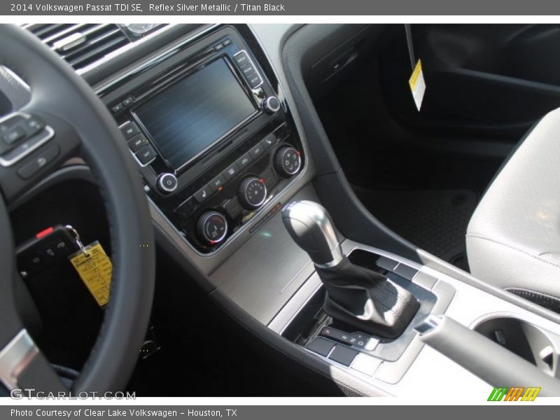 Reflex Silver Metallic / Titan Black 2014 Volkswagen Passat TDI SE