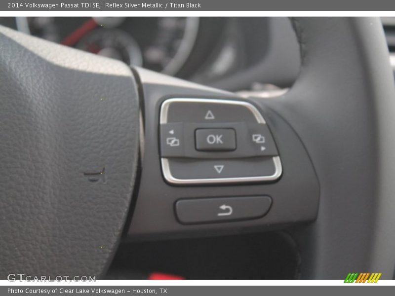 Reflex Silver Metallic / Titan Black 2014 Volkswagen Passat TDI SE