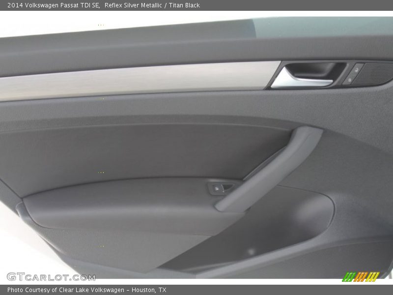 Reflex Silver Metallic / Titan Black 2014 Volkswagen Passat TDI SE