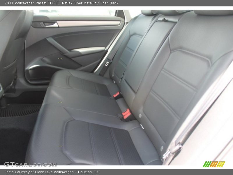 Reflex Silver Metallic / Titan Black 2014 Volkswagen Passat TDI SE