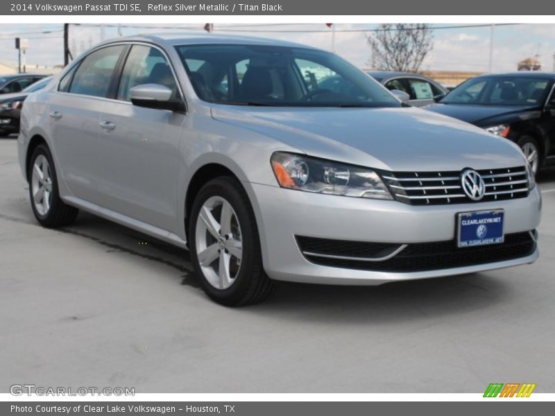 Reflex Silver Metallic / Titan Black 2014 Volkswagen Passat TDI SE
