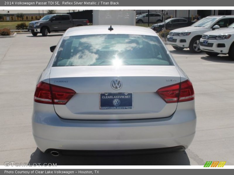 Reflex Silver Metallic / Titan Black 2014 Volkswagen Passat TDI SE