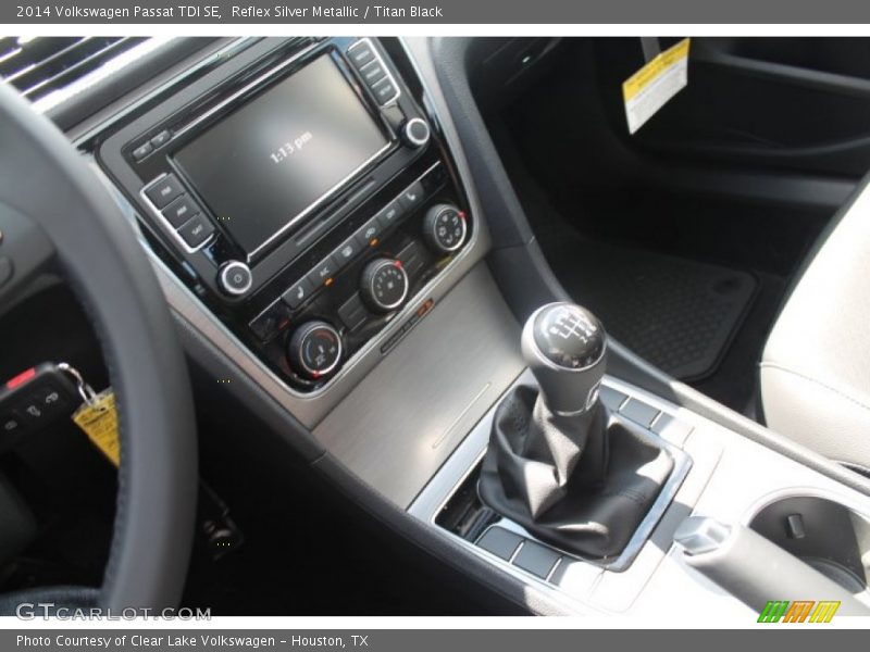 Reflex Silver Metallic / Titan Black 2014 Volkswagen Passat TDI SE