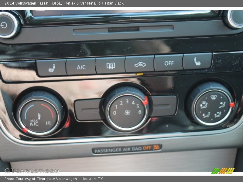 Reflex Silver Metallic / Titan Black 2014 Volkswagen Passat TDI SE