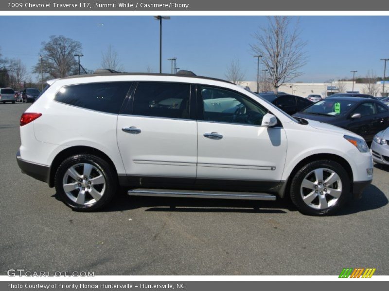 Summit White / Cashmere/Ebony 2009 Chevrolet Traverse LTZ