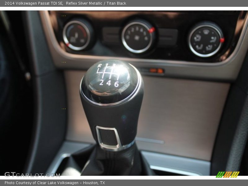 Reflex Silver Metallic / Titan Black 2014 Volkswagen Passat TDI SE