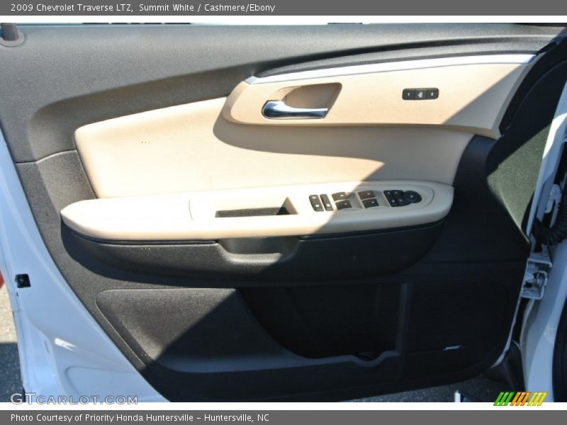 Summit White / Cashmere/Ebony 2009 Chevrolet Traverse LTZ