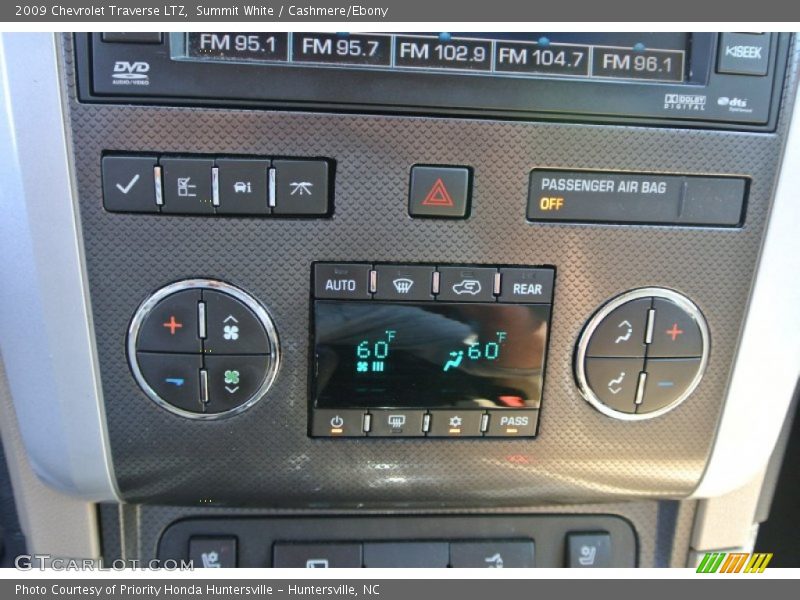 Summit White / Cashmere/Ebony 2009 Chevrolet Traverse LTZ