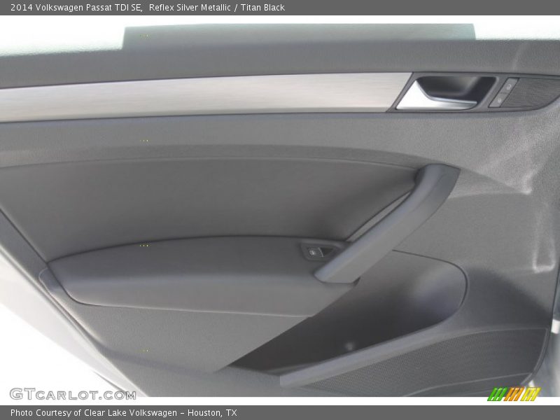 Reflex Silver Metallic / Titan Black 2014 Volkswagen Passat TDI SE