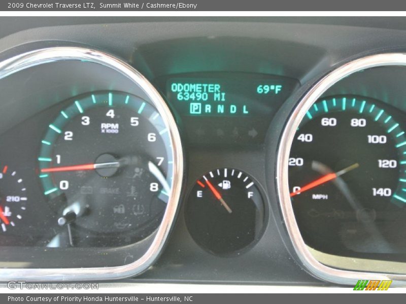 Summit White / Cashmere/Ebony 2009 Chevrolet Traverse LTZ