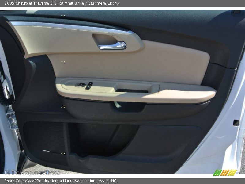 Summit White / Cashmere/Ebony 2009 Chevrolet Traverse LTZ