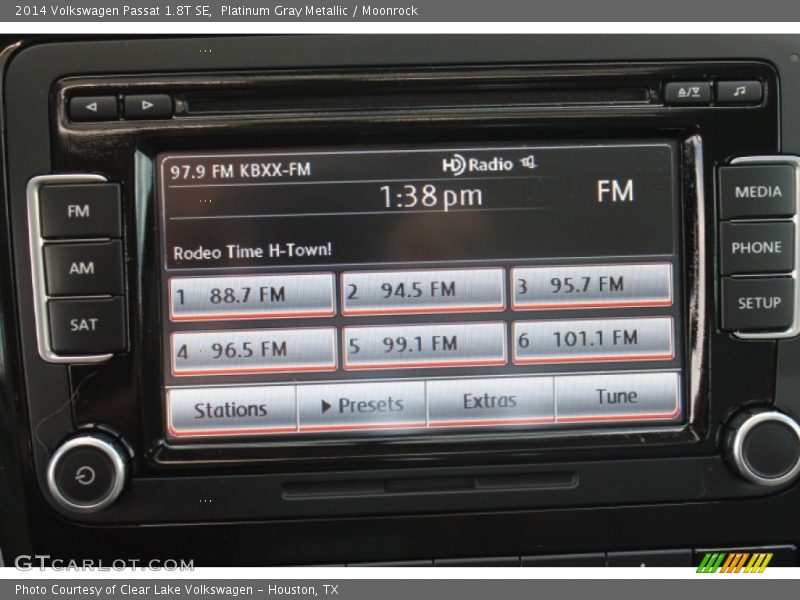 Platinum Gray Metallic / Moonrock 2014 Volkswagen Passat 1.8T SE