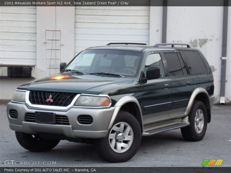 Front 3/4 View of 2001 Montero Sport XLS 4x4