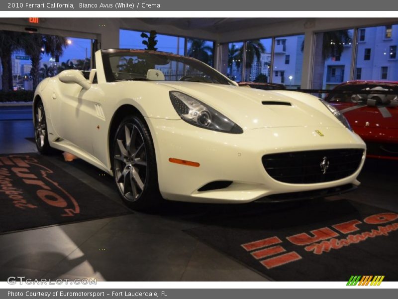 Bianco Avus (White) / Crema 2010 Ferrari California
