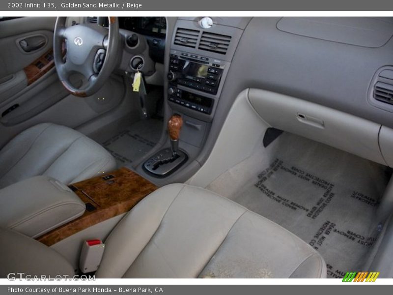 Golden Sand Metallic / Beige 2002 Infiniti I 35