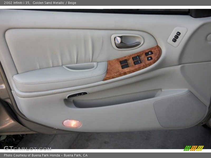 Golden Sand Metallic / Beige 2002 Infiniti I 35