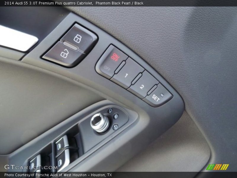 Controls of 2014 S5 3.0T Premium Plus quattro Cabriolet